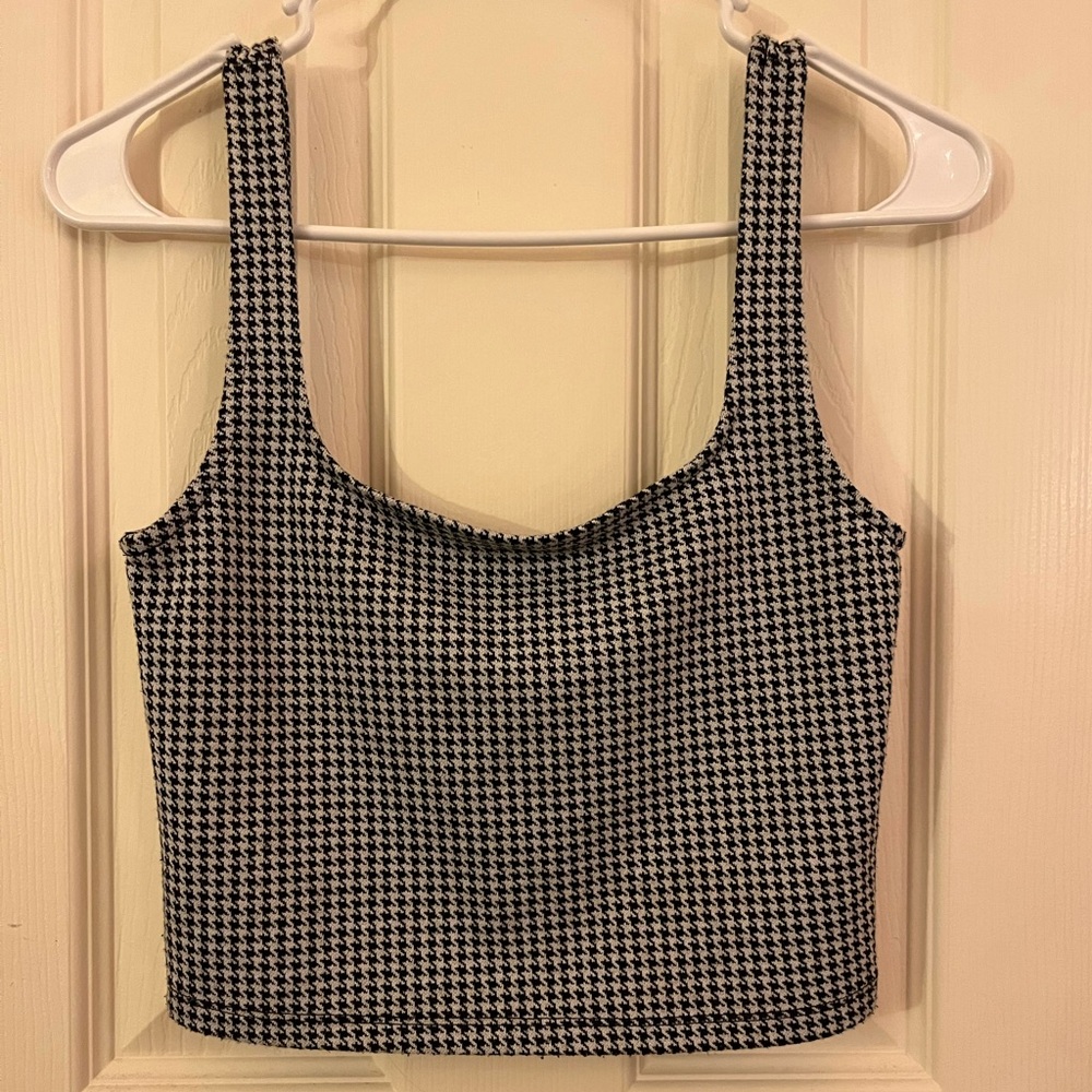 Houndstooth Patterned Tank Top